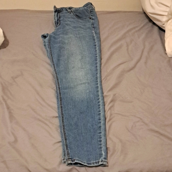 Old Navy Size 4 Skinny blue jeans - Picture 2 of 6